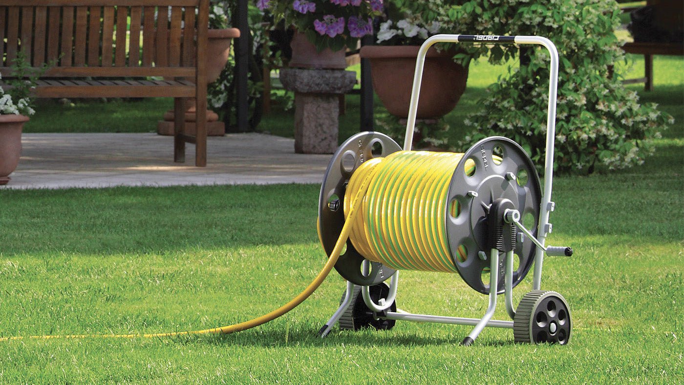 They've set our retractable hose reel up!📷 A good tool can help you s